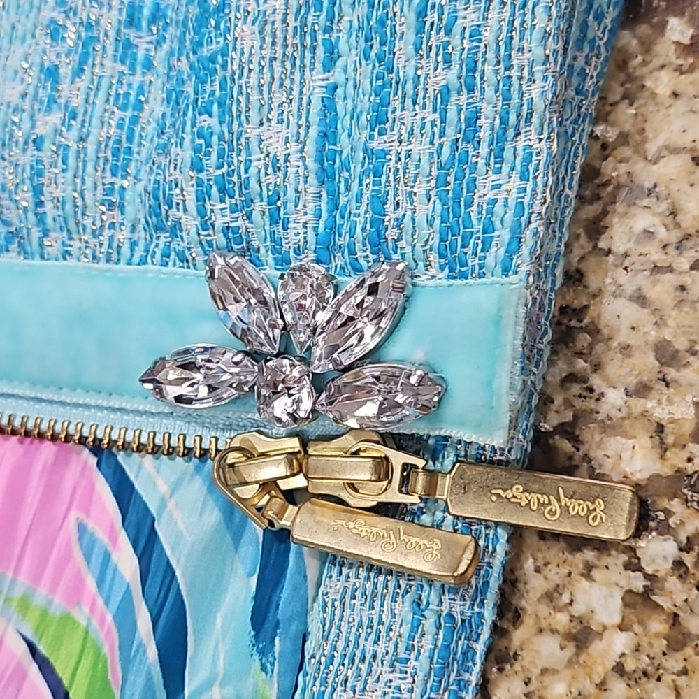 Vest - Picture 4 of 4